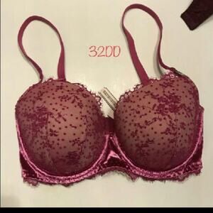 Victoria’s Secret lace velvet bra